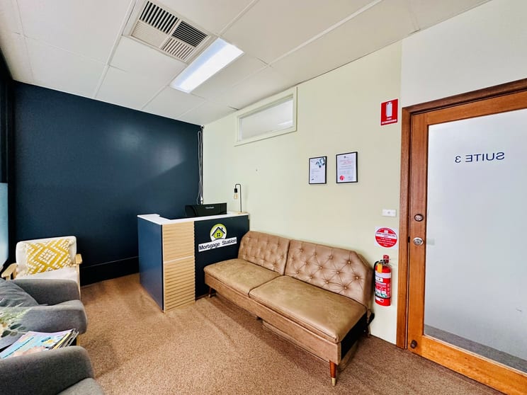 Click to view all images 3/143 Queen Street Campbelltown NSW 2560 - Image 3