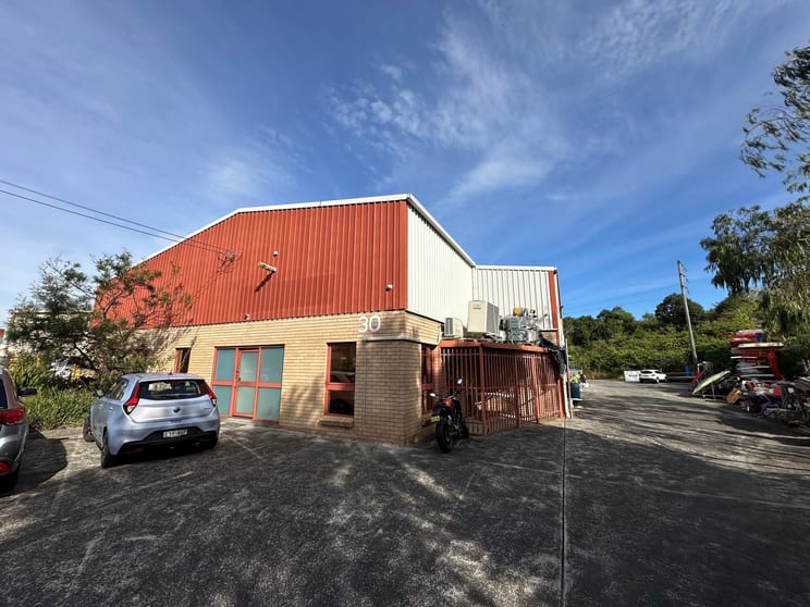 3/30 Ralph Black Drive North Wollongong NSW 2500 - Image 1