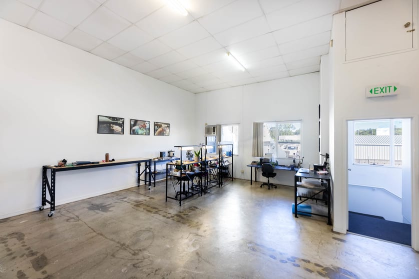 Click to view all images 1b/38 Hutchinson Street Burleigh Heads QLD 4220 - Image 3