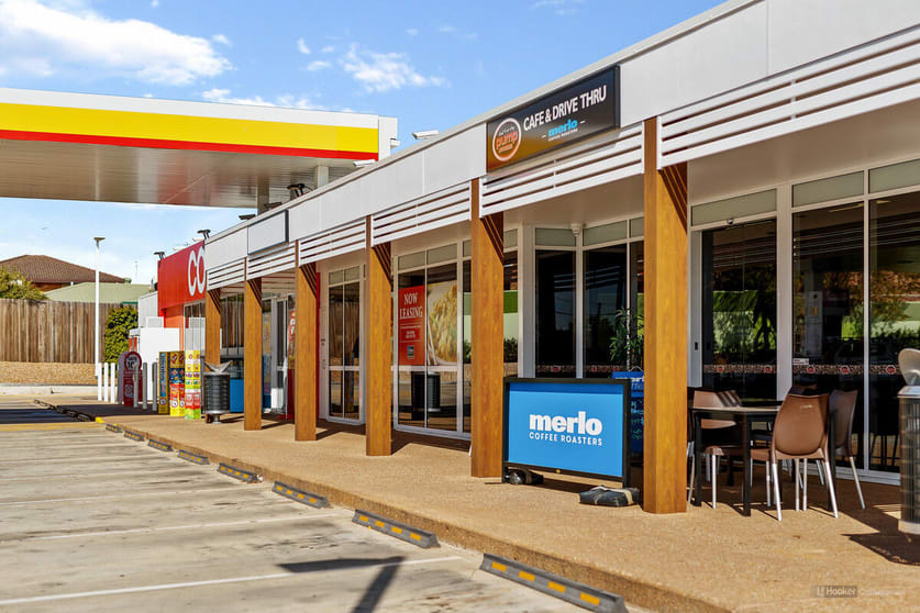 Click to view all images 2/348 Alderley Street Kearneys Spring QLD 4350 - Image 2
