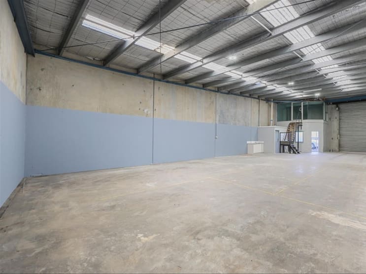 Click to view all images 13 Rosto Ct Tullamarine VIC 3043 - Image 2