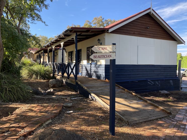 Click to view all images Unit 5/1 Soldiers Road Roleystone WA 6111 - Image 1