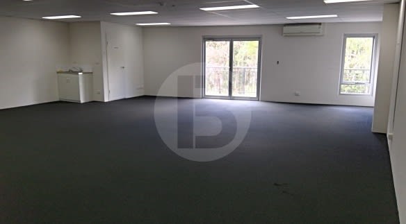 Click to view all images 36/7 HOYLE AVENUE Castle Hill NSW 2154 - Image 3