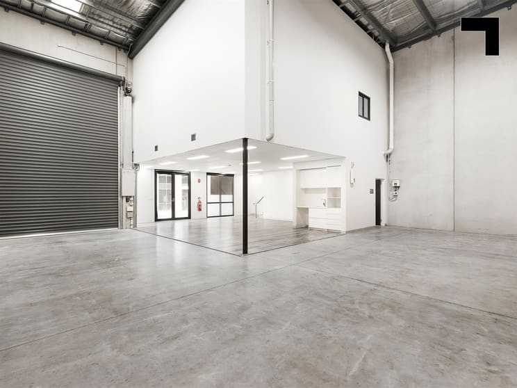Click to view all images 24/125 Rooks Road Nunawading VIC 3131 - Image 2