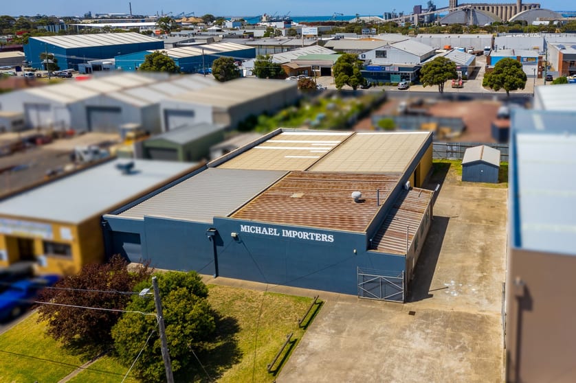 Click to view all images 2-4 Holmes Street North Geelong VIC 3215 - Image 1
