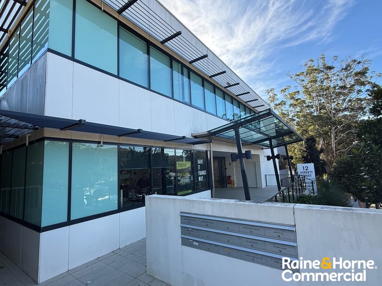 Click to view all images 5/12 Jarrett Street North Gosford NSW 2250 - Image 2