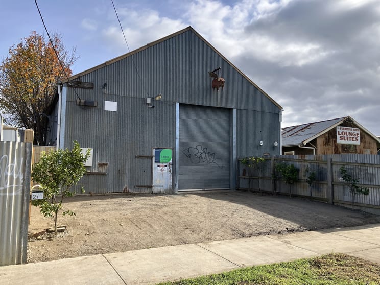 Click to view all images 2/1 Slevin Street North Geelong VIC 3215 - Image 1