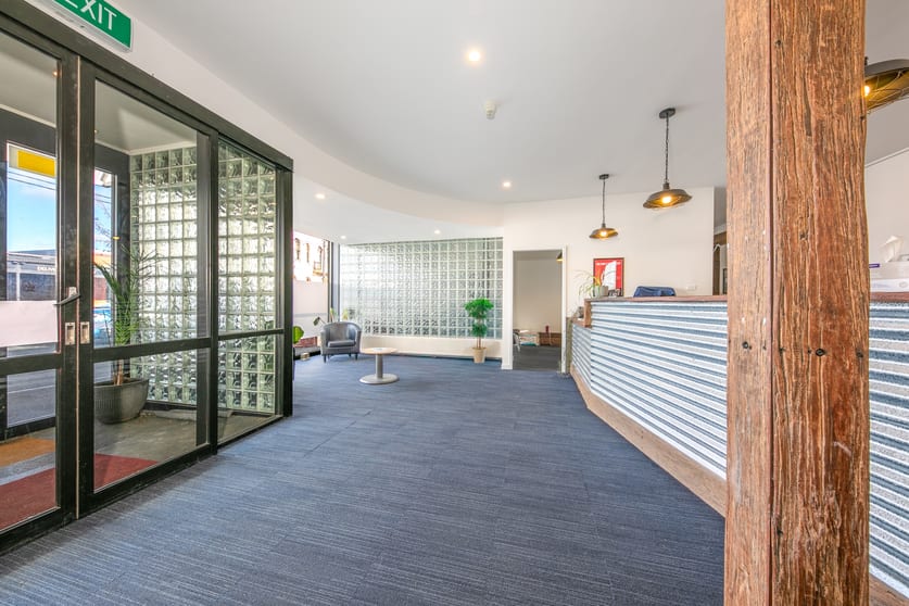 Click to view all images 47-49 High Street Kyneton VIC 3444 - Image 3