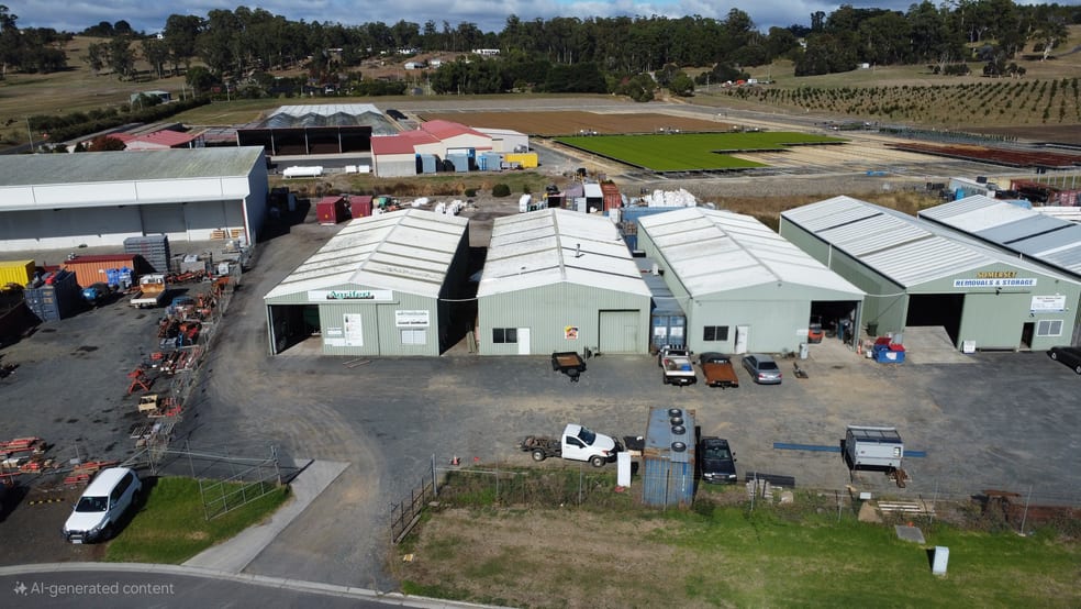 Click to view all images Unit 3, 2 Reece Court Somerset TAS 7322 - Image 2