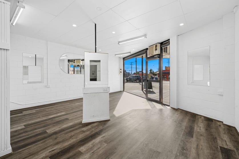 Click to view all images 7/130-134 Shannon Avenue Manifold Heights VIC 3218 - Image 3