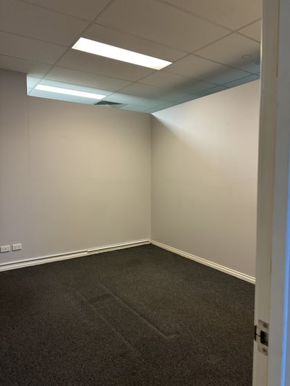 Click to view all images 5E/13 Walkers Road Nunawading VIC 3131 - Image 2