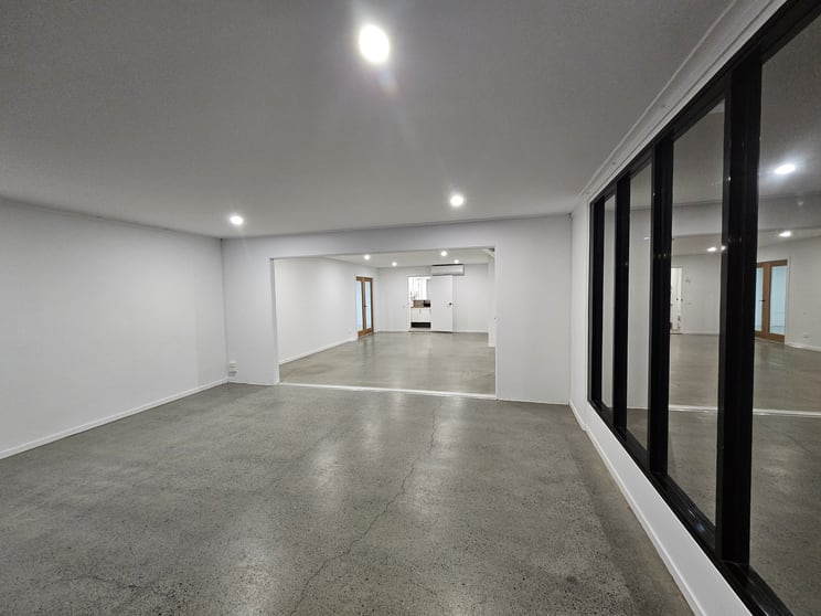 Click to view all images Burleigh Heads QLD 4220 - Image 3
