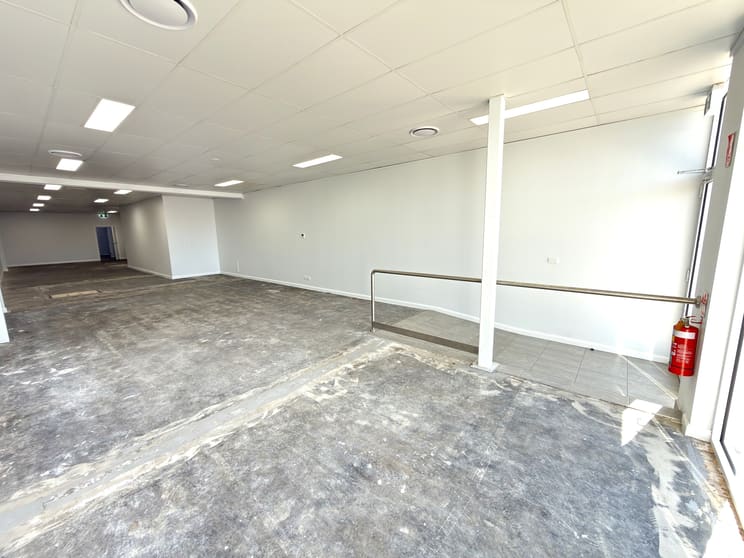 Click to view all images Shop 1/50 Yambil Street Griffith NSW 2680 - Image 3