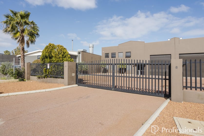 Click to view all images 1/6 Holder Way Malaga WA 6090 - Image 1