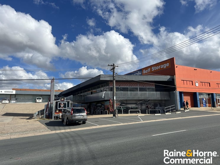 Click to view all images 2&3/72-74 Gladstone Street Fyshwick ACT 2609 - Image 2