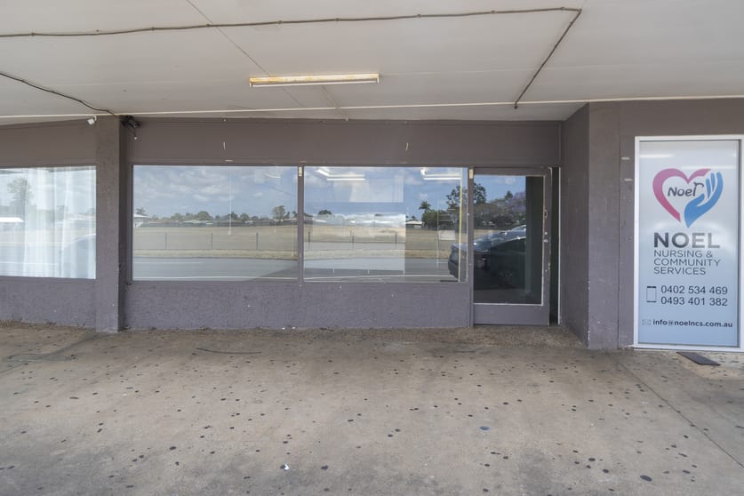 Click to view all images 3/2 Novakoski Street Kepnock QLD 4670 - Image 3