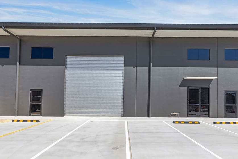 Click to view all images 2/62 Jardine Drive Redland Bay QLD 4165 - Image 1