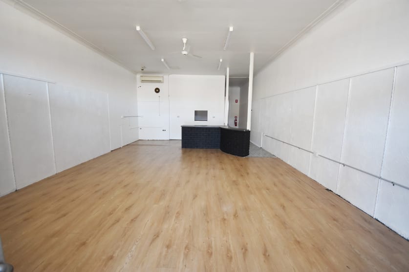 Click to view all images 1086C Mate Street Lavington NSW 2641 - Image 2