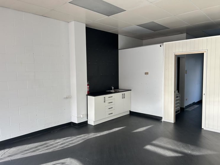 Click to view all images Shop 3/403 West Tamar Highway Riverside TAS 7250 - Image 2
