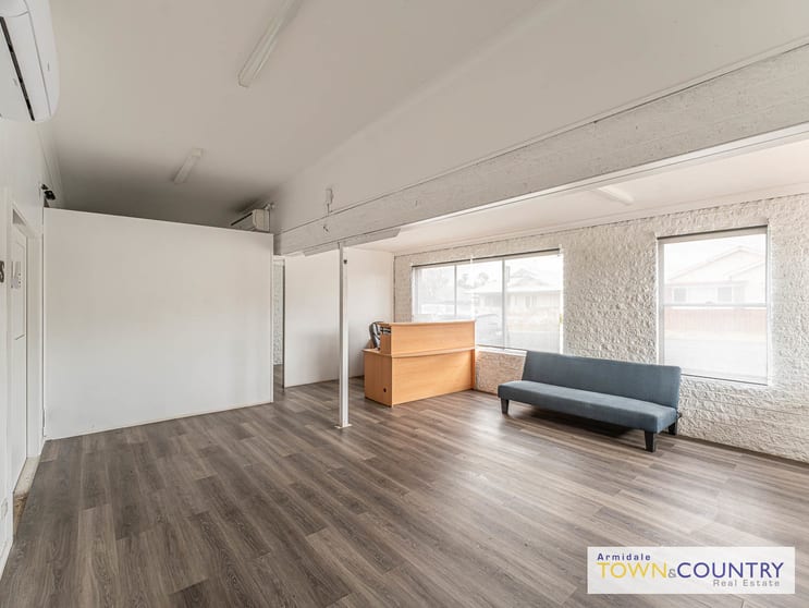 Click to view all images 110 Taylor Street Armidale NSW 2350 - Image 2