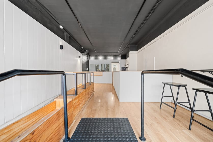 Click to view all images 1/31-33 Sydney Road Manly NSW 2095 - Image 2