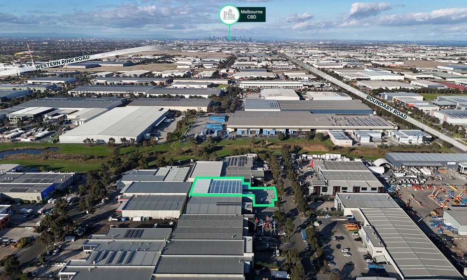Click to view all images 31 East Derrimut Crescent Derrimut VIC 3026 - Image 3
