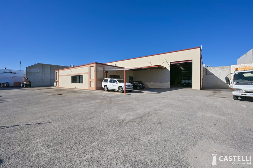Click to view all images 98 Beringarra Avenue Malaga WA 6090 - Image 1