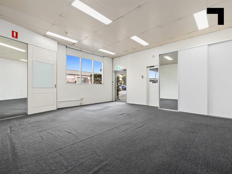 Click to view all images Unit 7/7-11 Rocco Drive Scoresby VIC 3179 - Image 2