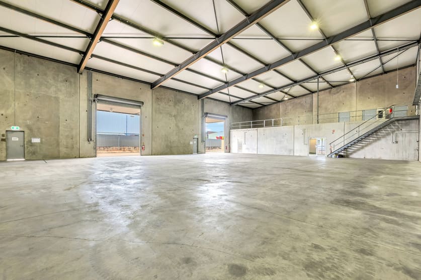 Click to view all images 2/57 Raphael Road Winnellie NT 0820 - Image 2