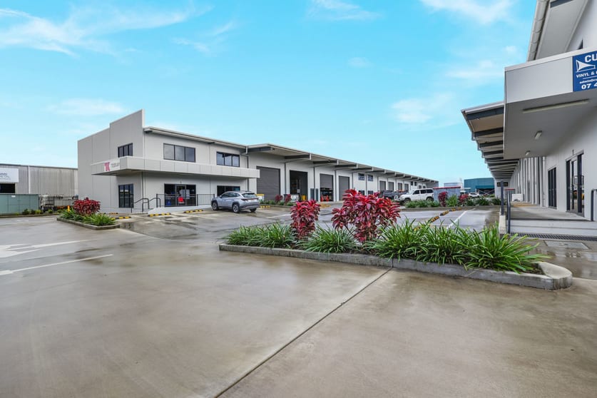 Click to view all images 20-24 Comport Street Portsmith QLD 4870 - Image 3