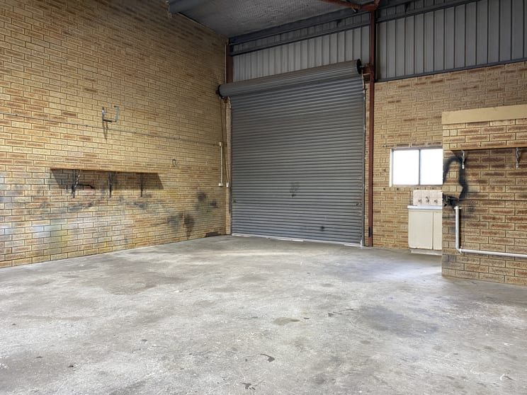 Click to view all images 4/7 Keates Road Armadale WA 6112 - Image 3