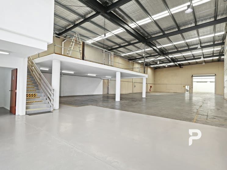 Click to view all images 37 Broadhurst Road Ingleburn NSW 2565 - Image 3