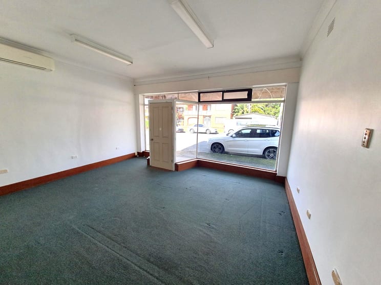 Click to view all images 1/99 RAILWAY PDE Mortdale NSW 2223 - Image 2