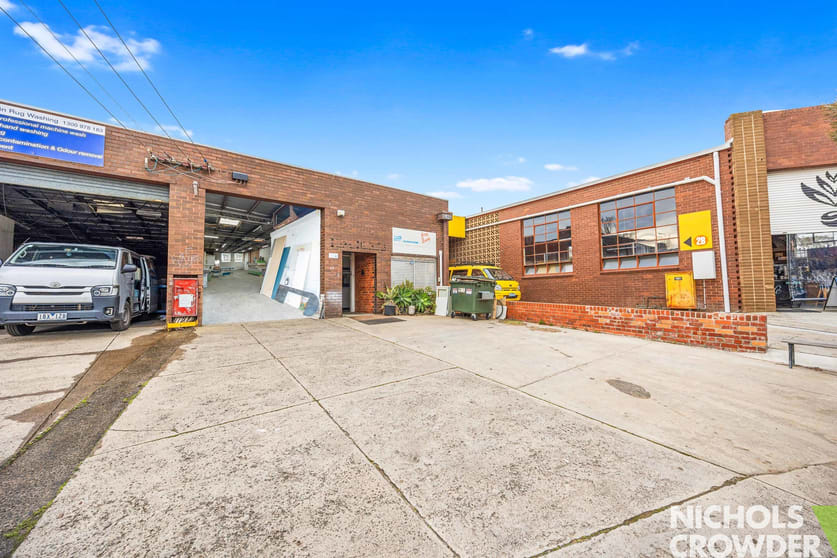 Click to view all images 4B Viking Court Cheltenham VIC 3192 - Image 2