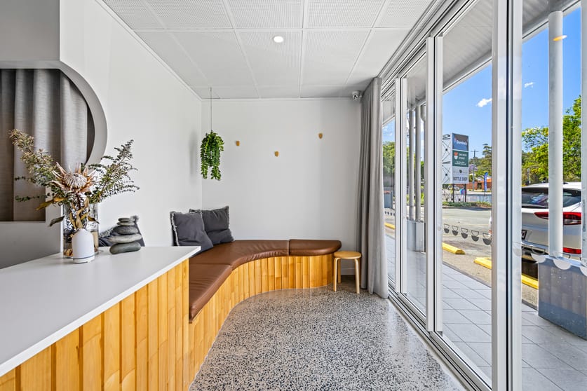 Click to view all images 858 Waterworks Road The Gap QLD 4061 - Image 3