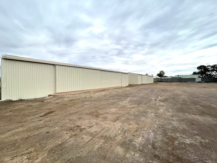 Click to view all images 6 Cook street Whyalla Norrie SA 5608 - Image 2