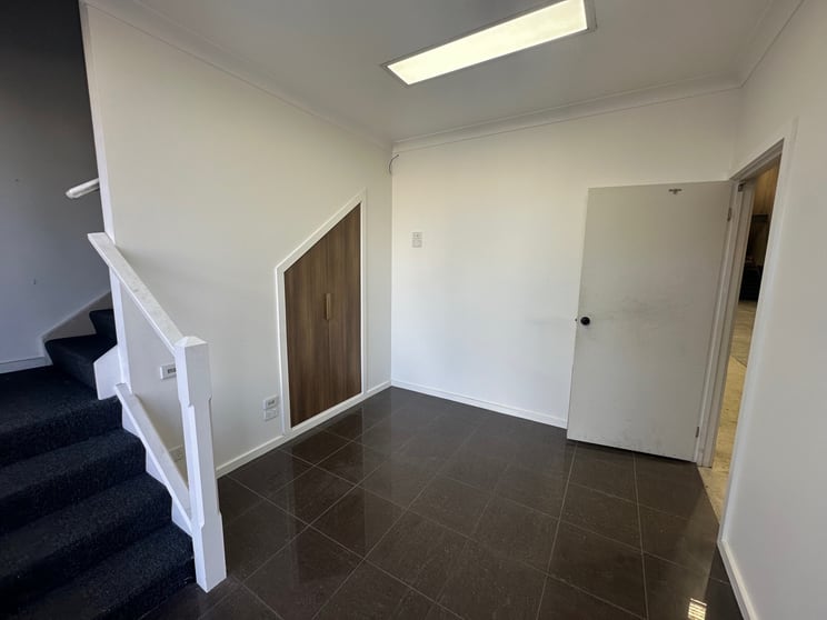 Click to view all images 2/18 Salvator Drive Campbellfield VIC 3061 - Image 3