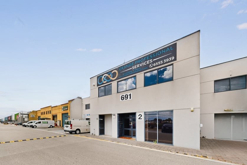 Click to view all images 2/691 Marshall Road Malaga WA 6090 - Image 2