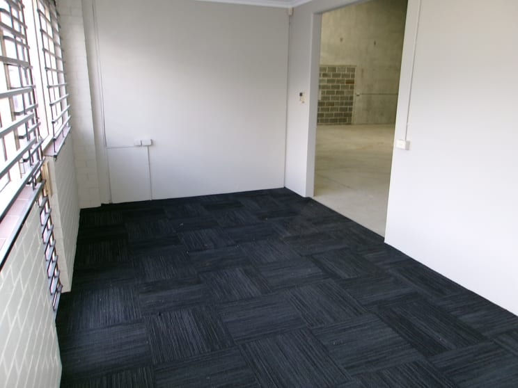 Click to view all images 8/91 Fairey Road South Windsor NSW 2756 - Image 2