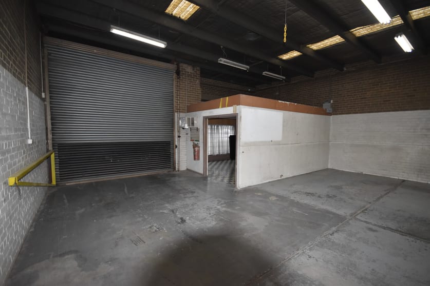 Click to view all images 3/2 Gatwick Road Bayswater North VIC 3153 - Image 3