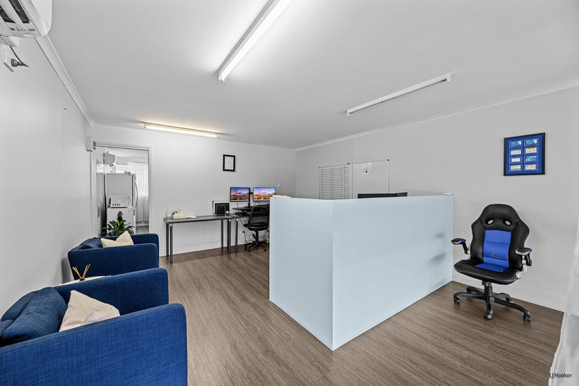 Click to view all images 5B/2563 Gold Coast Highway Mermaid Waters QLD 4218 - Image 1