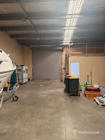 Click to view all images 2/14 Midas Road Malaga WA 6090 - Image 3