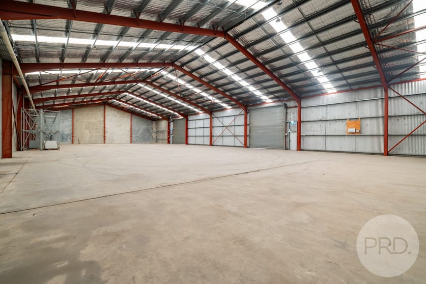 Click to view all images 11 Lawson Street East Wagga Wagga NSW 2650 - Image 3