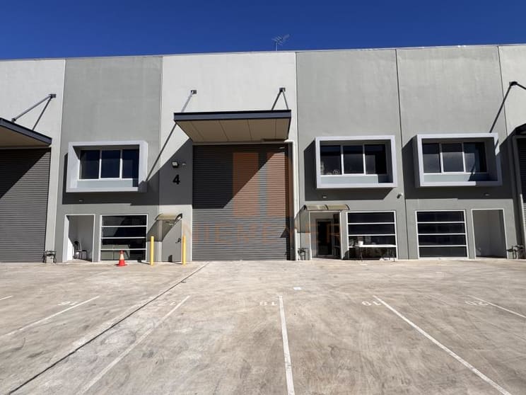 Click to view all images Unit 4/41-43 Anzac Street Greenacre NSW 2190 - Image 3