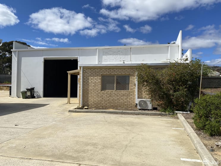 Click to view all images 9A Byron Road Armadale WA 6112 - Image 2