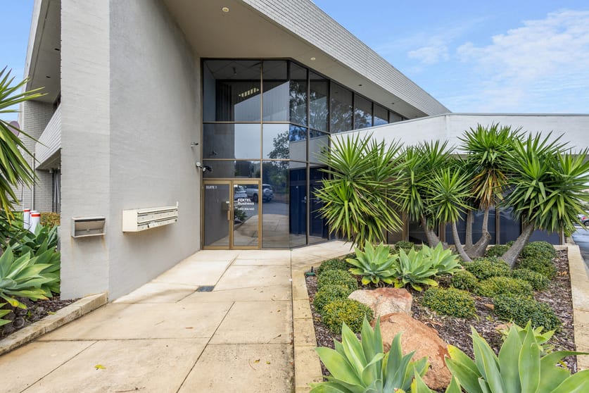 Click to view all images 275 Marmion Street Melville WA 6156 - Image 3