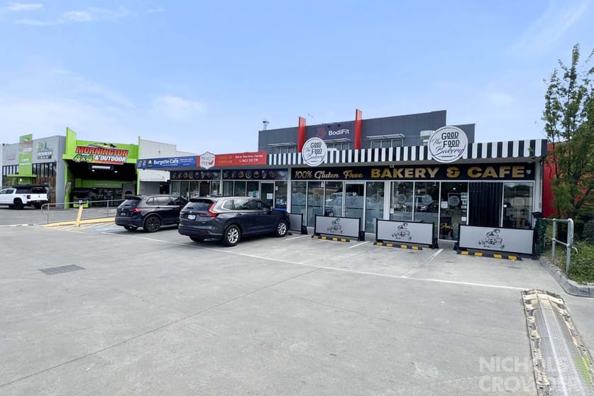 Click to view all images 2/209 Mornington Tyabb Road Mornington VIC 3931 - Image 3