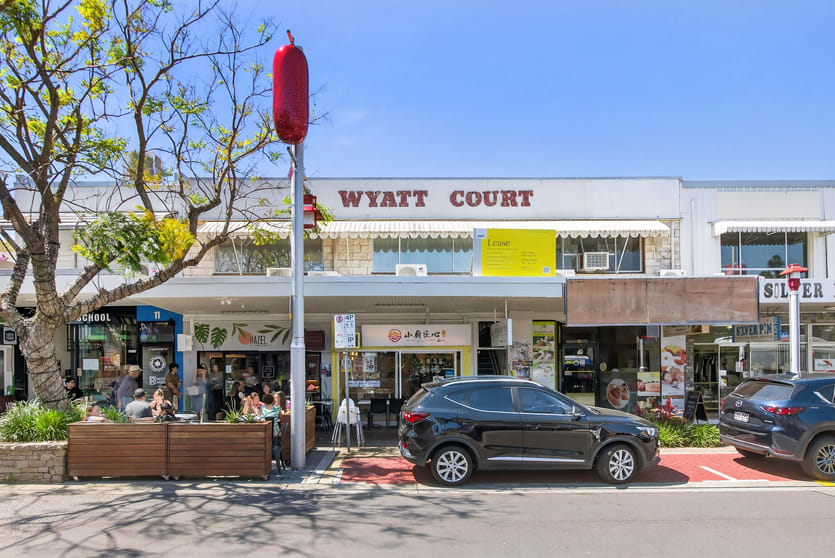 Click to view all images 5 Davenport Street Southport QLD 4215 - Image 3
