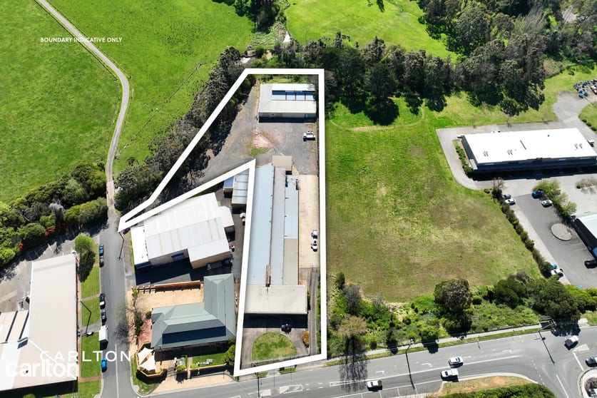 Click to view all images 71 Kirkham Road Bowral NSW 2576 - Image 3