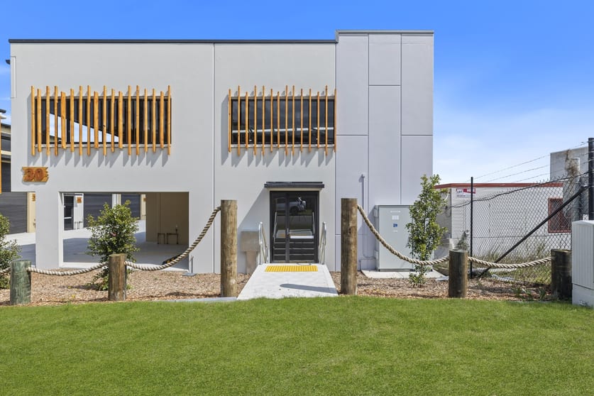 Click to view all images Unit 1/30 Accolade Avenue Morisset NSW 2264 - Image 1